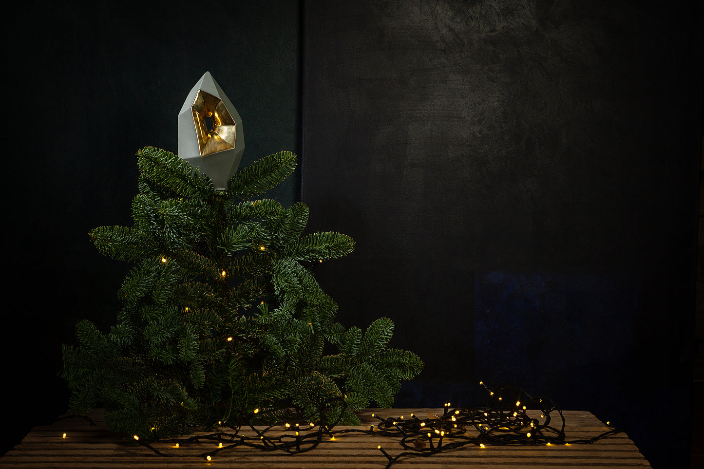 Pilka eglutės viršūnė