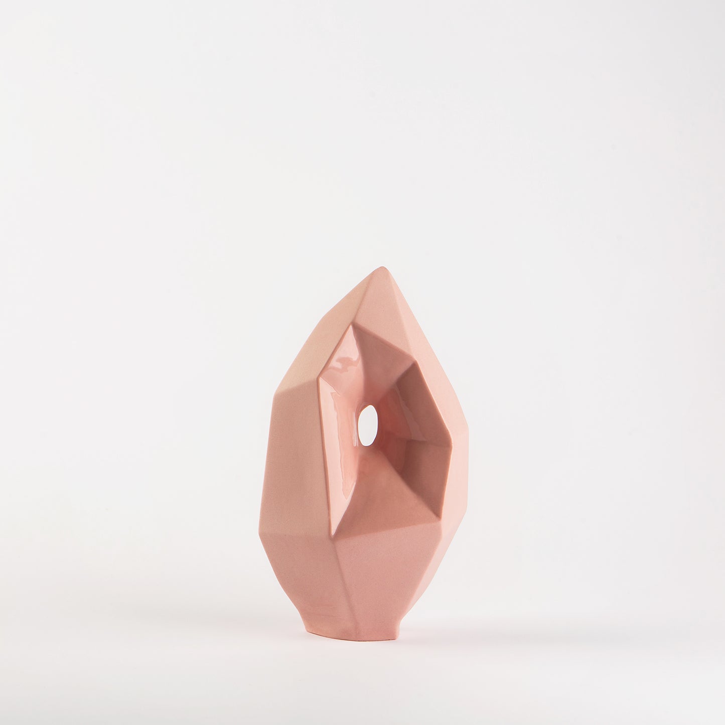 Rožinės spalvos eglutės viršūnė